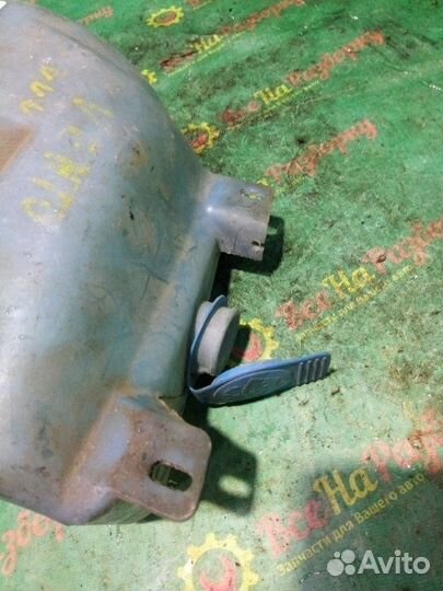 Бачок омывателя Volkswagen Vento хечбэк 1.8