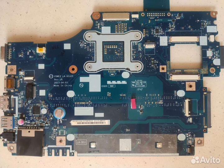 Acer E1-532 (V5WE2 LA-9532P Rev:1a)