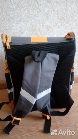 Школьный рюкзак