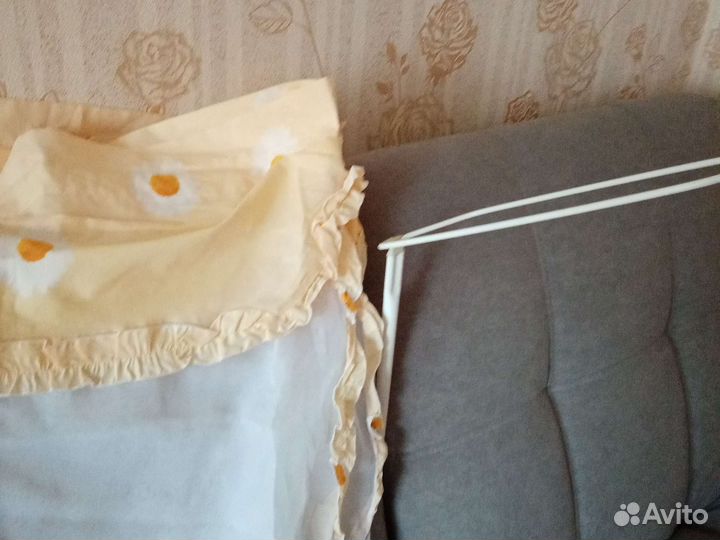 Балдахин на стойке для детской коечки