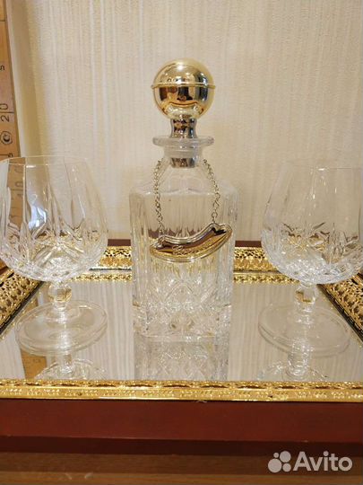 Графин с рюмками