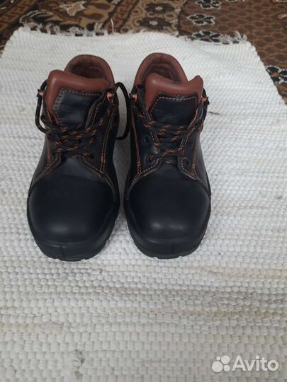 Полу ботинки женские