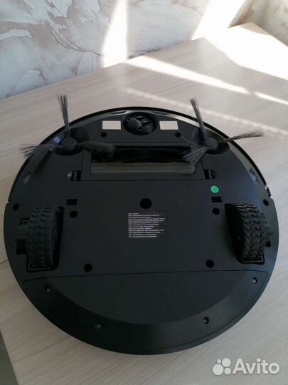 Робот пылесос bist tornado