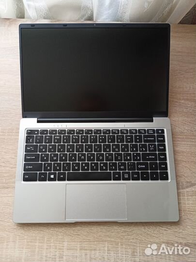 Ноутбук, ультрабук 14.1FHD+IPS,Intel 4 ядра,8/256