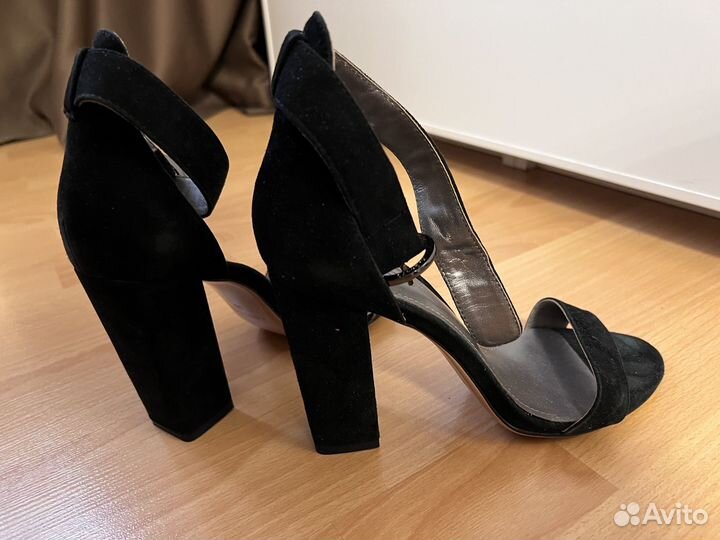 Босоножки женские 39 размер