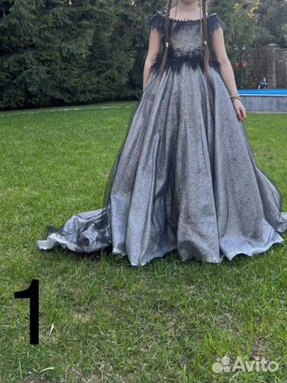 Вечернее платье в пол на девочку
