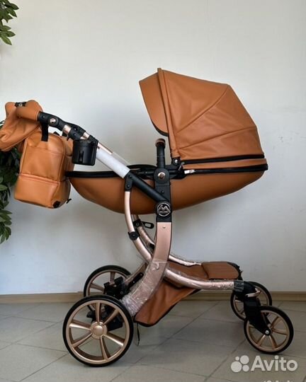 Коляска 3 в 1 luxmom 608/ карамельный