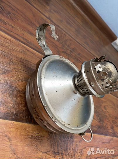 Настольная керасиновая лампа