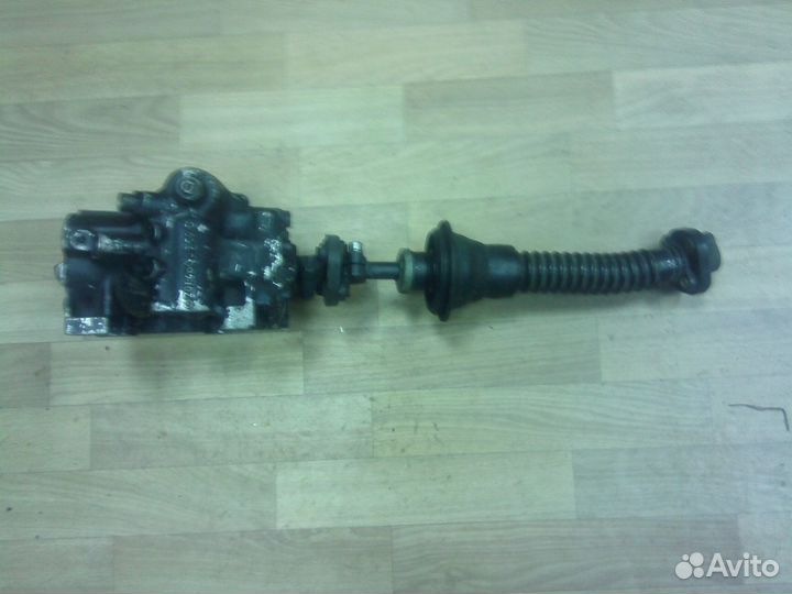 Мерседес W201 Рулевой редуктор