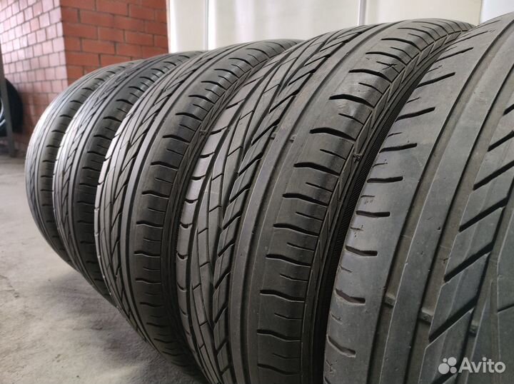 Goodyear Excellence 235/55 R17 99V