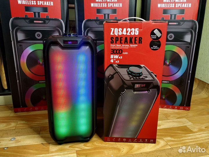 Колонка с подсветкой и микрофоном