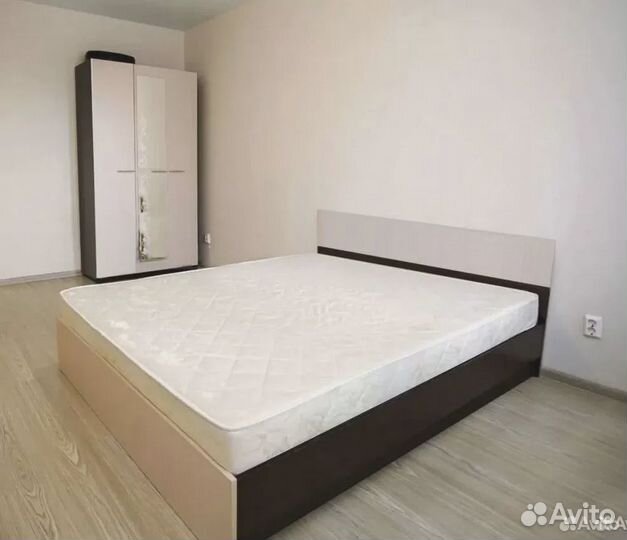 Кровать Юнона с матрасом 140х200