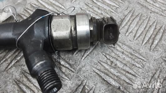 Форсунка дизельная toyota auris E150 (93X34AL05)