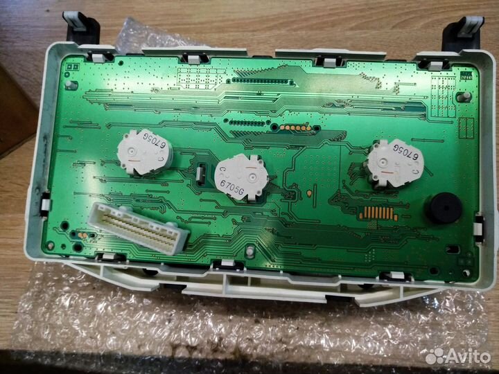 Щиток приборов ниссан Ноут E11 248109U21A