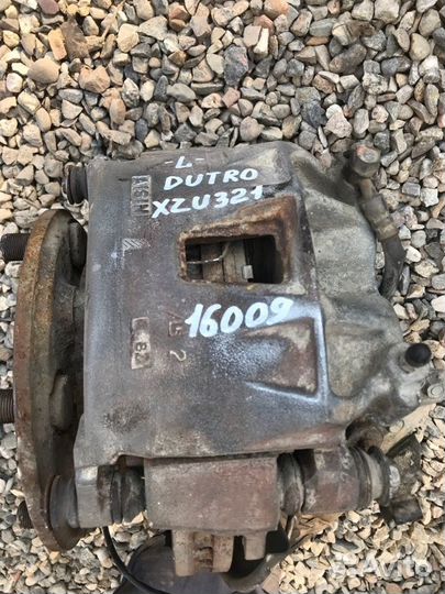 Поворотный кулак левый Hino Dutro XZU321 S05D 2004