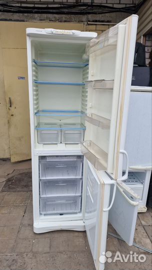 Холодильник Indesit