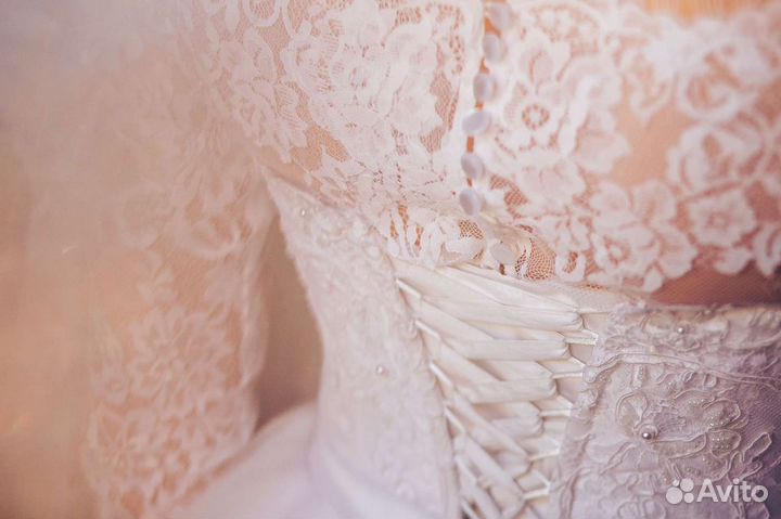 Свадебное платье