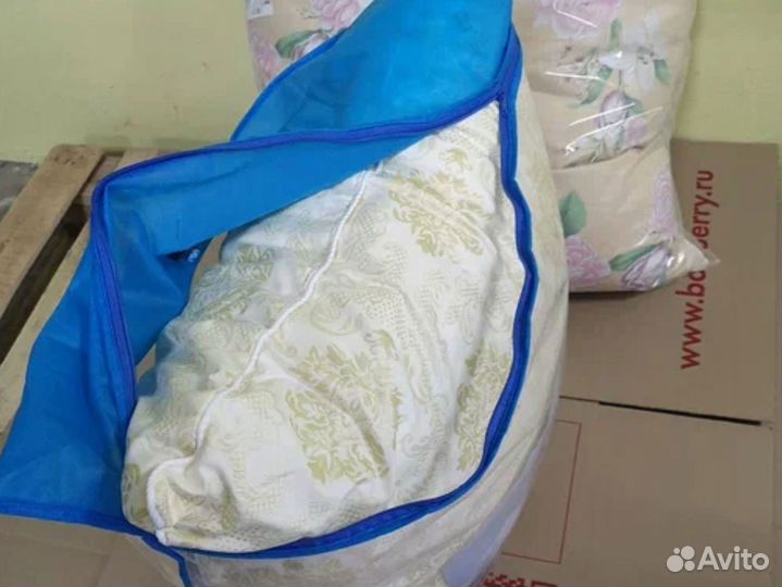 Подушки Лебяжий пух и Бамбук новые