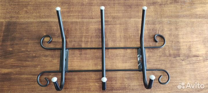 Вешалка настенная металлическая