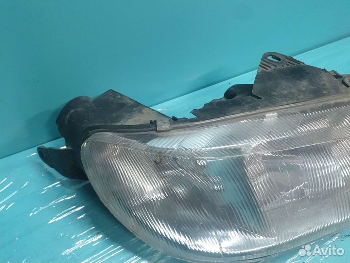 Правая фара peugeot 406