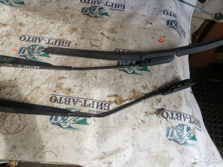 Поводок стеклоочистителя переднего Renault Megane