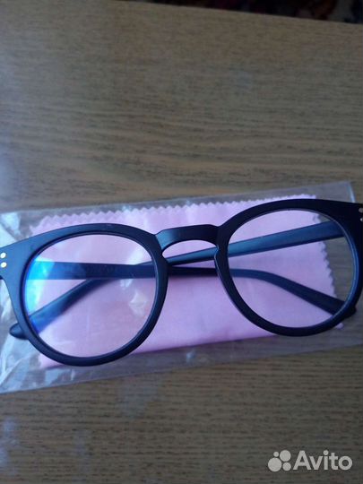 Очки. Компьютерные очки. Защитные очки