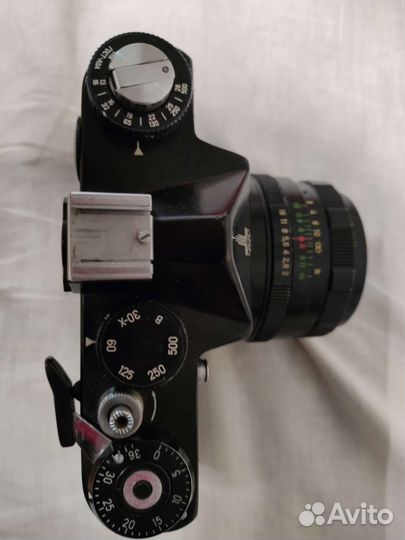 Пленочный фотоаппарат зенит