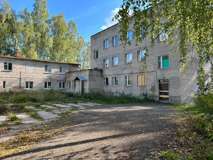 Коммерческая недвижимость, 6000 м²