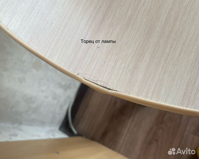 Стол для маникюра, маникюрный стол