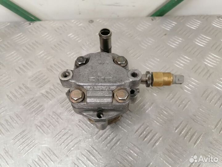 Насос гур Volkswagen Golf 4 1.4 16V