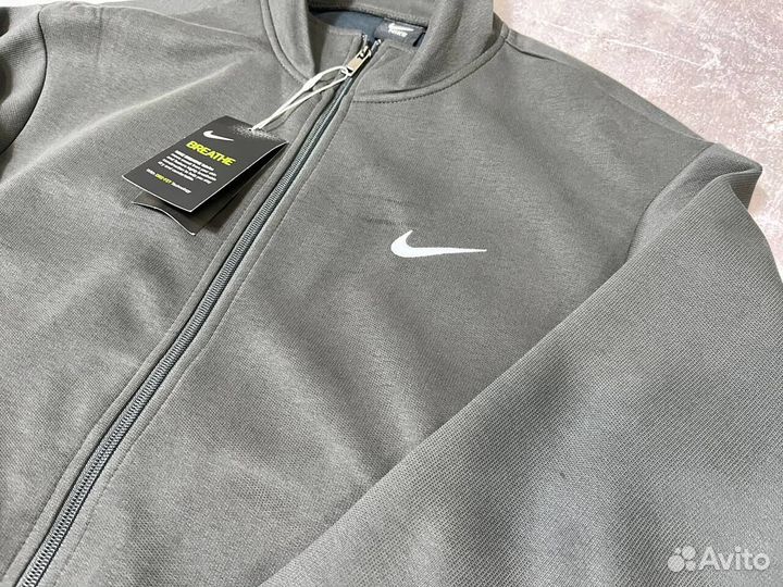 Спортивные костюмы Nike