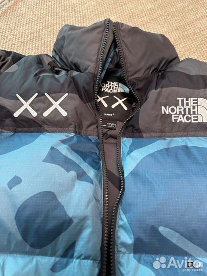 Куртка The North Face x Kaws