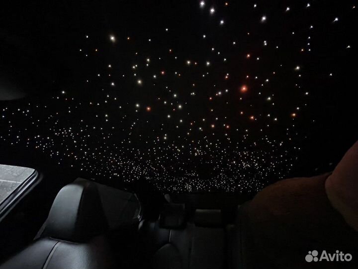 Звездное небо с падающий звездою