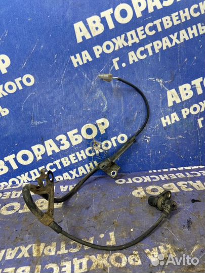 Датчик ABS. Toyota Noah минивен 1AZ-FSE 2004