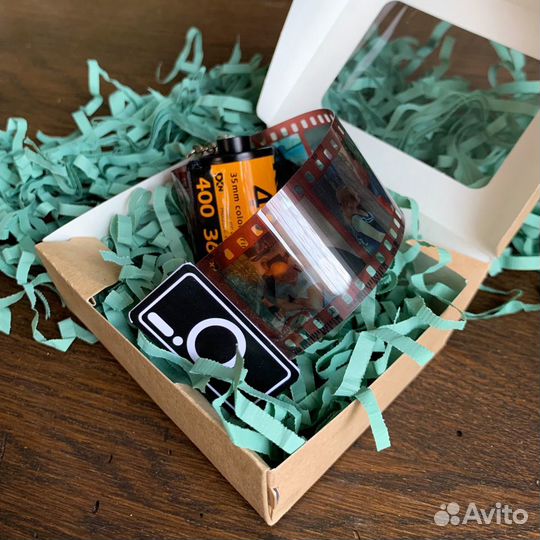 Ретро брелок фотопленка с фотографиями