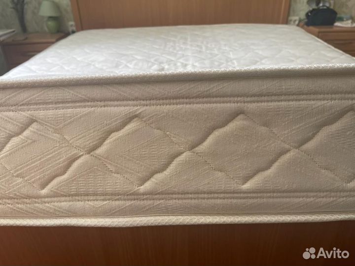 Матрас 160х200 бу