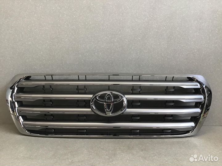 Решетка радиатора Toyota Land Cruiser (200) 2008-2