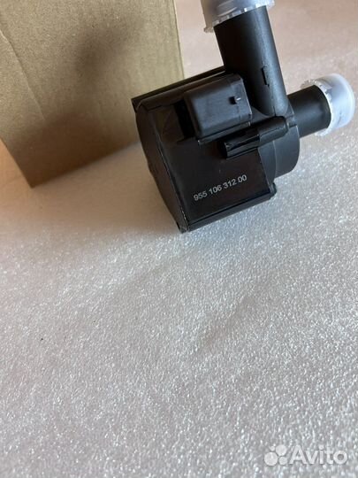 Насос системы охлаждения porsche 95510631200