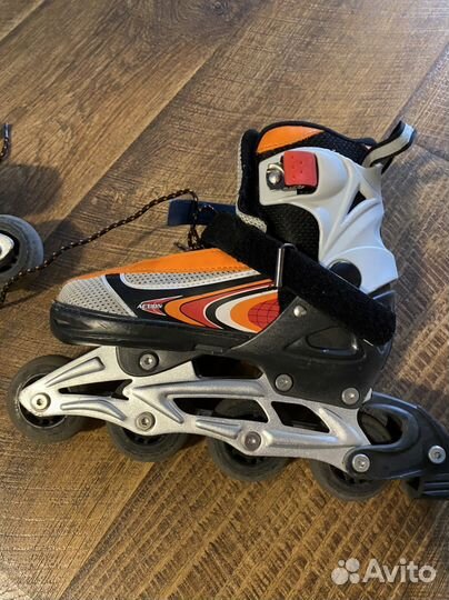 Роликовые коньки