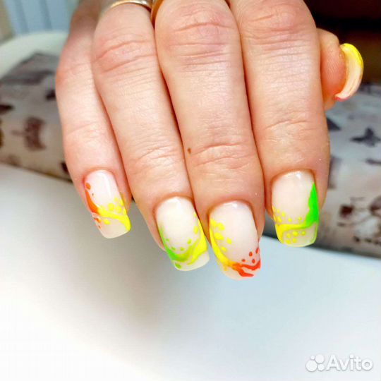 Маникюр и педикюр