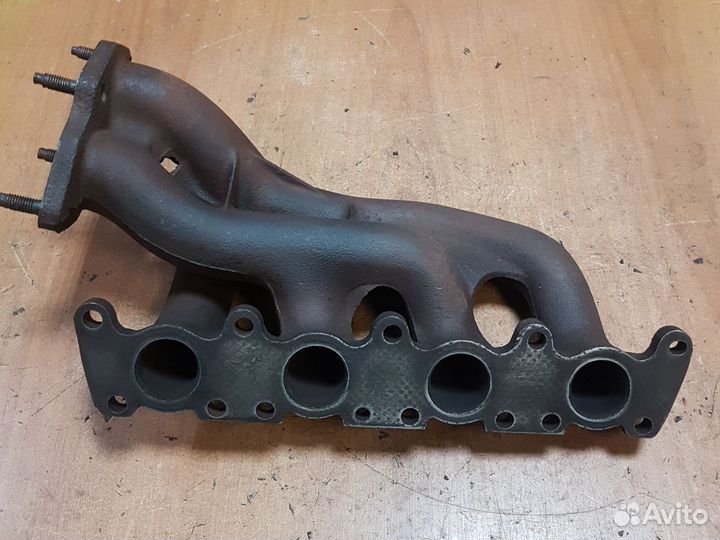 Колектор выпускной audi A4 B5/A6 C5/VW pass B5 1.8