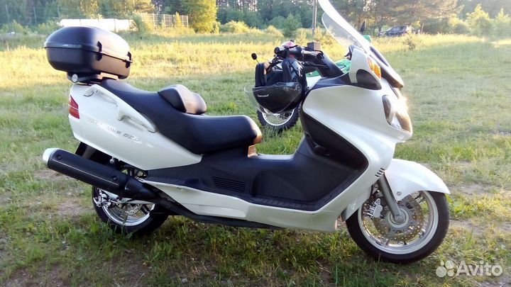 Suzuki sky wave 650
