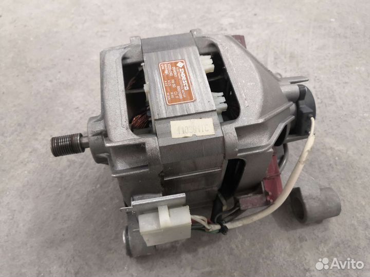 Двигататель стиральной машины Indesit w105tx