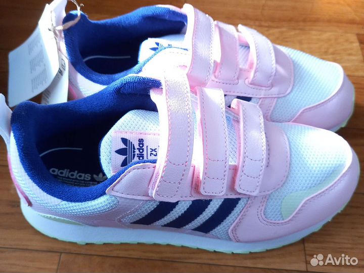 Кроссовки Adidas новые