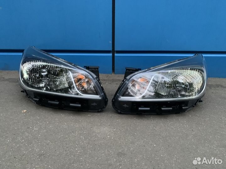 Фара передняя для Kia Rio 4 дорестайлинг 2017-2020