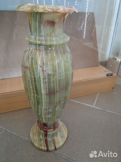 Вазы большая из оникса