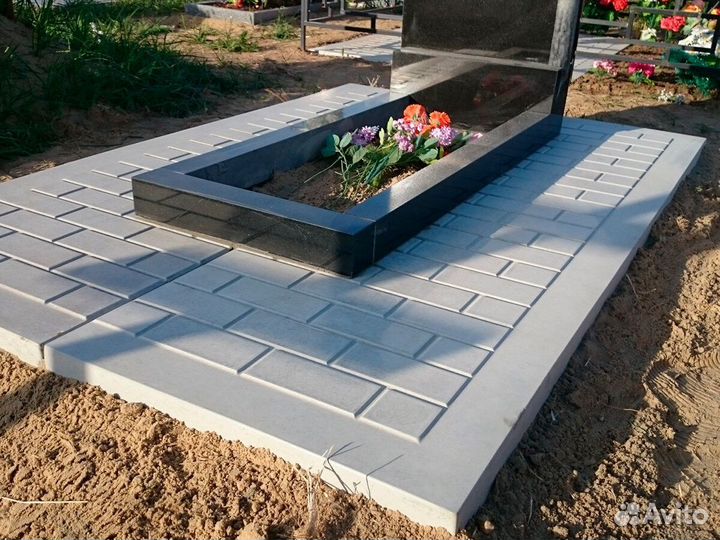 Памятники (Ритуальные плиты мощения )