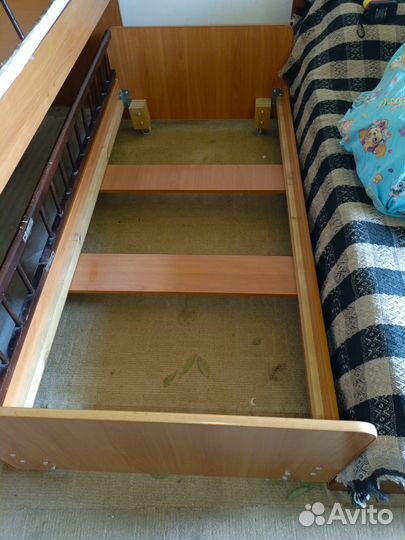 Двухъярусная кровать выдвижная бу