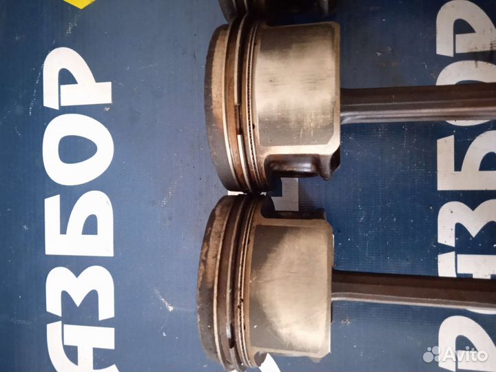 Поршень с шатуном Skoda Octavia 1U2 AKL