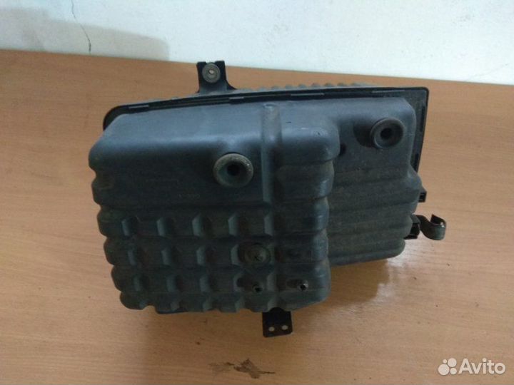 Корпус воздушного фильтра Volga Siber седан 2.4
